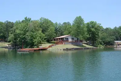 Image de The Cabin on Wisteria Lane | 2 Bed, 2 Bath