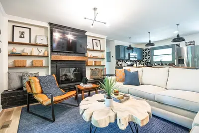 Image de Chic Cricket Cottage | 3 Bed, 2 Bath
