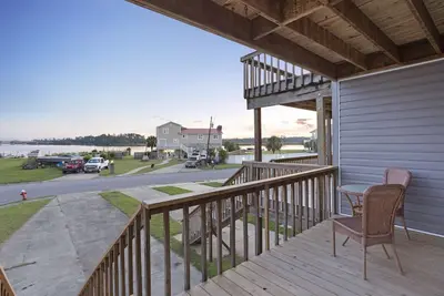 Image de Adorable Townhome with Water Views