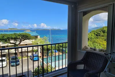 Image de Isla Vista. . . . Relax and enjoy Paradise!