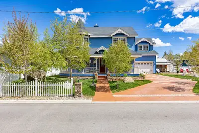 Image de The Village Victorian