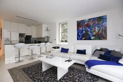Image de Avenue Foch 2 bedroom 2 bath apartment