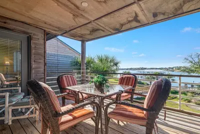 Image de Walk to FloraBama | 2 Pools | Boat Docks w/Slips | Needle Rush Point F23 | My Beach Getaways