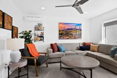 Image de Spacious and Affordable Townhome, 5 Bd/4. 5 Ba at The Vue in St. George