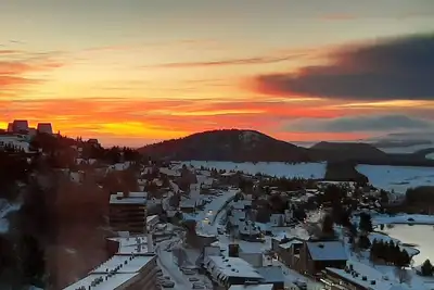 Image de Pied des pistes, centre Superbesse, coquet Studio!