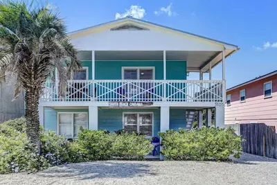 Image de South Beach Cabana Down | Patio | Pool | Across Street from Beach