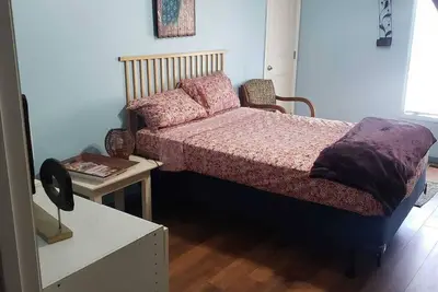 Image de #2 Urban Cul De Sac 1 Priv Queen Bed + 1 futon /shared bath Uab close - Airport