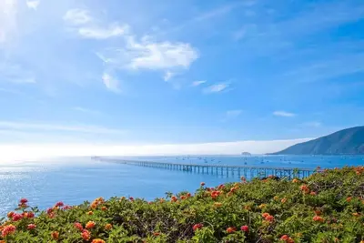 Image de Breathtaking Ocean View! 2 Classy Units, Near Pirates Cove Beach, Pool, Kitchen