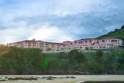 Image de Convenient Stay, Superb Location! 3 Comfortable Units, Free Parking, Onsite Pool