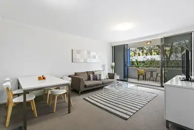 Image de St Leonards- Herb1 - Herbert Street - Approx. $ 775-$1075 per/week Tastefully Furnished and Designed St Leonards