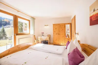Image de Appartement \"Lettnerhof BnB Family Suite\" avec vue sur les montagnes, Wi-Fi, terrasse et jardin