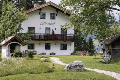 Image de Appartement \"Lettnerhof BnB 3\" avec vues sur les montagnes, Wi-Fi, terrasse et jardin
