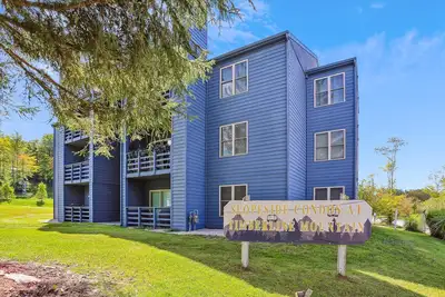 Image de Out the door and on the slopes. Amazing condo at Timberline Mountain!