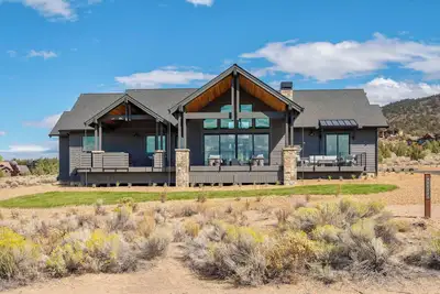 Image de Pioneer by AvantStay | Magnificent Home Located In The Brasada Ranch Community!