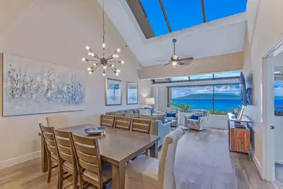 Spacious, Oceanfront, 3 Bdrm/3 Bath Penthouse - Sands of Kahana 381