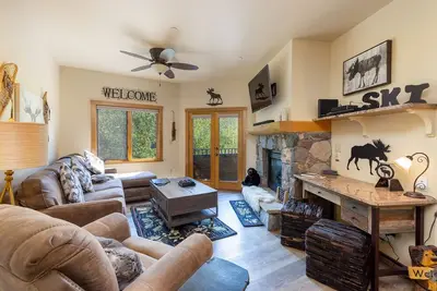 Image de 150 yds to the Gondola/Shared Pool and Hot Tub Access/Private Patio