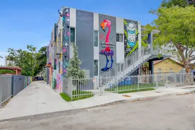Image de Boutique Bldg 7br\/12ba - in Wynwood near Mia Beach