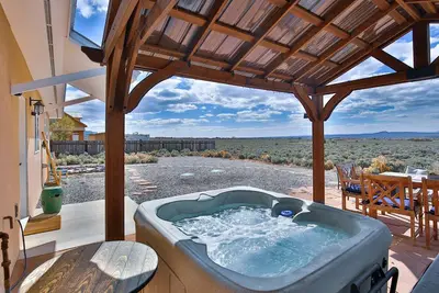 Image de Miners Haven, 360° Views + Hot Tub!