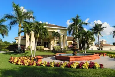 Image de Bonita Springs Renovated Condo- Close To Bonita Beach! -