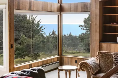 Image de Spacious Home w/Ocean View, Wood Burning Fireplace, Shared Pools & Tennis