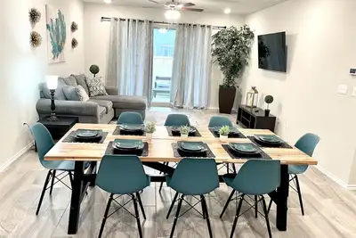 Image de Beautiful new home near Randolph Air Force Base