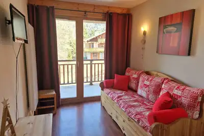 Image de Appartement cosy 6 pers, 2 chambres, à 30m télécabine, proche commerces, balcon et casier à skis
