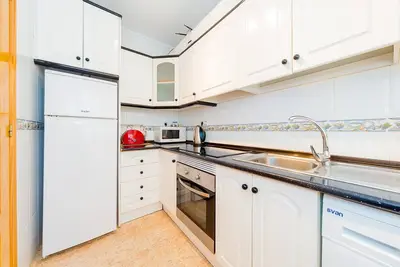 Image de An apartment with two bedrooms within close to 2 city beaches