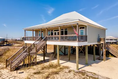 Image de SeaBatical - Close to the beach and great amenities!