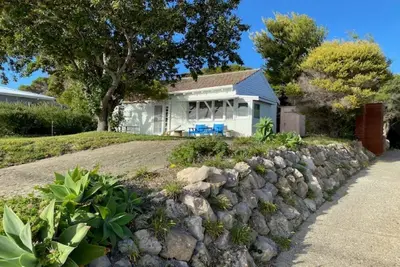 Image de Boathouse - Highest Hilltop On Oceanfront