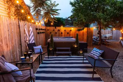 Image de Dog-Friendly Hudson Valley Escape with Hot Tub & Jacuzzi
