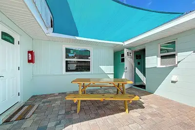 Manasota Beachfront Cottage 2