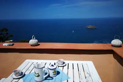Image de Sea terrace with breathtaking views with access to the Calapiccola club
