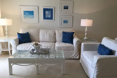 Image de Beachfront Condo 2/2 N. Hutchinson Island- Low RatesGreat Location!