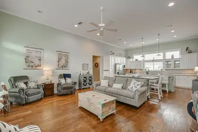 Image de Once Upon a Tide - a 4 bedroom 3 bath home that sleeps 11.