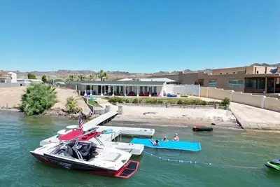 Image de Parker Paradise! 7br, 14 beds, waterfront, beach, private dock, sleeps 16