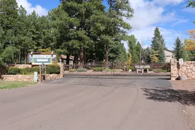 Image de Summer White Mountain Getaway Monthly