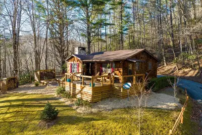 Image de Fire Pit, Grill, & Views: Cashiers Getaway!