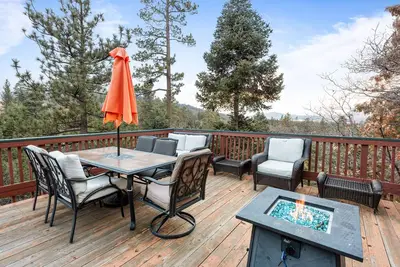 Image de Three Little Birds - Game Room, Pool Table, Deck, Barbecue, Views