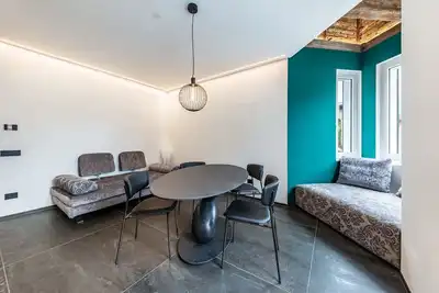 Image de Appartement 'App 205 Palazzo Cavour' avec vue sur la montagne, Wi-Fi et climatisation