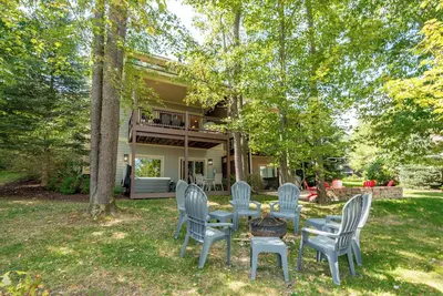 Image de New! Restful Retreat: Lake Area, Dogs Welcome, Hot Tub!