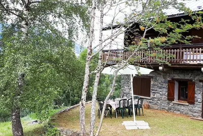 Image de Chalet chaleureux pour 10 personnes avec cheminée et internet, proche des pistes