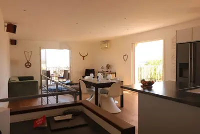 Image de Logement en copropriété, 3 terrasses.