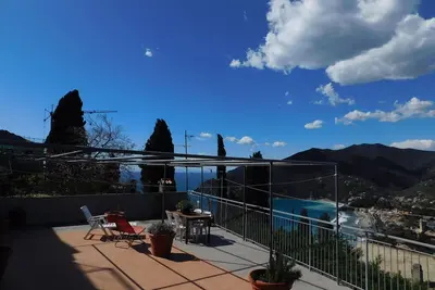 Image de Apartment And Terrace 100 Sqm Sea View+Panorama Lemeglio Private Parking