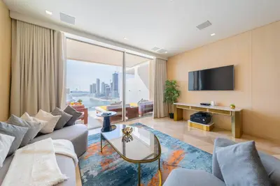 Jaw dropping 2br Apt with Sea View