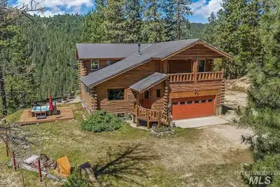 Image de Views views views! Luxurious tranquil cabin retreat!