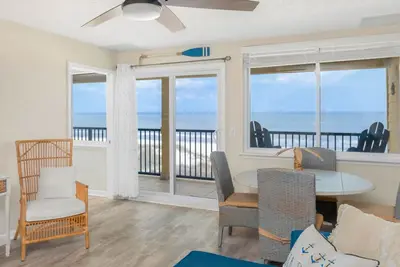 Image de Coral Sands - Oceanfront Condo - Coastal Bliss