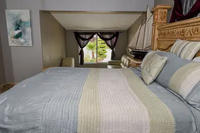 Image de Half Acre Oceanfront Paradise + Private Pool, Jacuzzi, Fire Pit, Beach Access