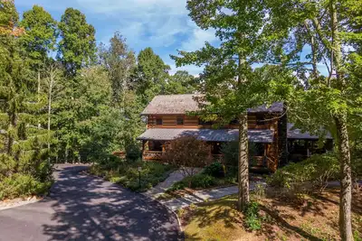 Image de The Matney Ridge Estate- home with hot tub and firepit