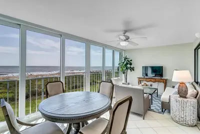 Image de Sunshine Manor condo w/ private beach access