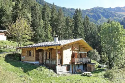 Image de Chalet cosy sur pistes avec cheminée, terrasse et studio indépendant pour 14 pers.